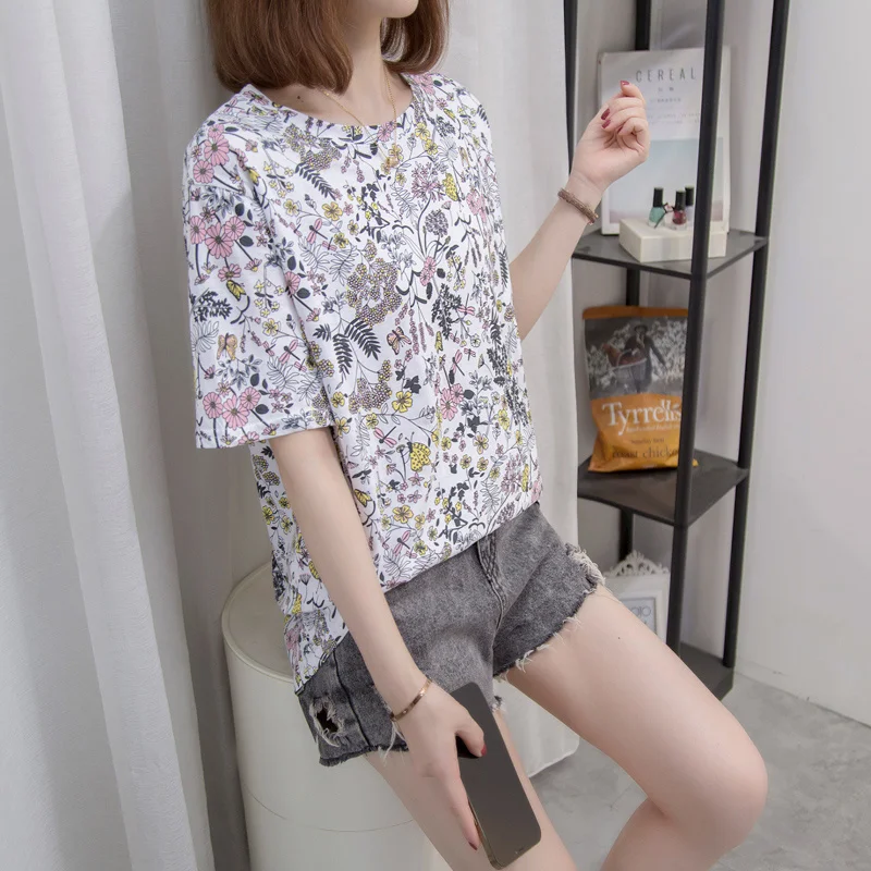 Summer T-shirt Women 2022 Casual Loose Vintage Floral Print O-neck T Shirt Short Sleeve Cotton Tops Female
Summer T-shirt Women 2022 Casual Loose Vintage Floral Print O-neck T Shirt Short Sleeve Cotton Tops Female