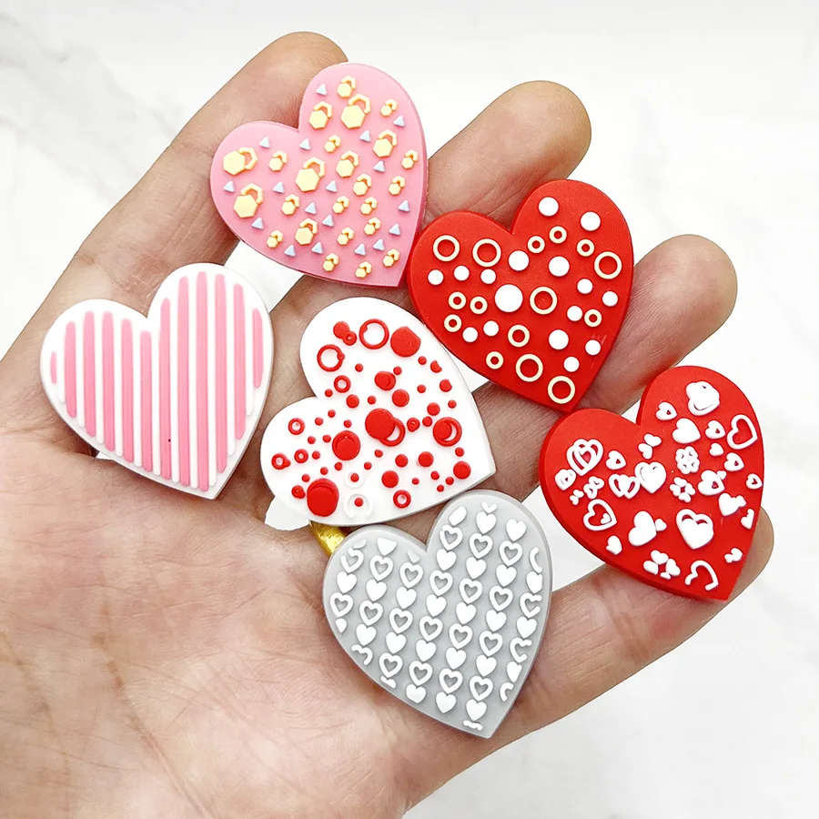 1Pcs PVC Shoe Buckle Accessories Funny DIY Shape Of Love Shoes Buttons Decoration Jibz For Croc Charms Kids Party Gift
1Pcs PVC Shoe Buckle Accessories Funny DIY Shape Of Love Shoes Buttons Decoration Jibz For Croc Charms Kids Party Gift