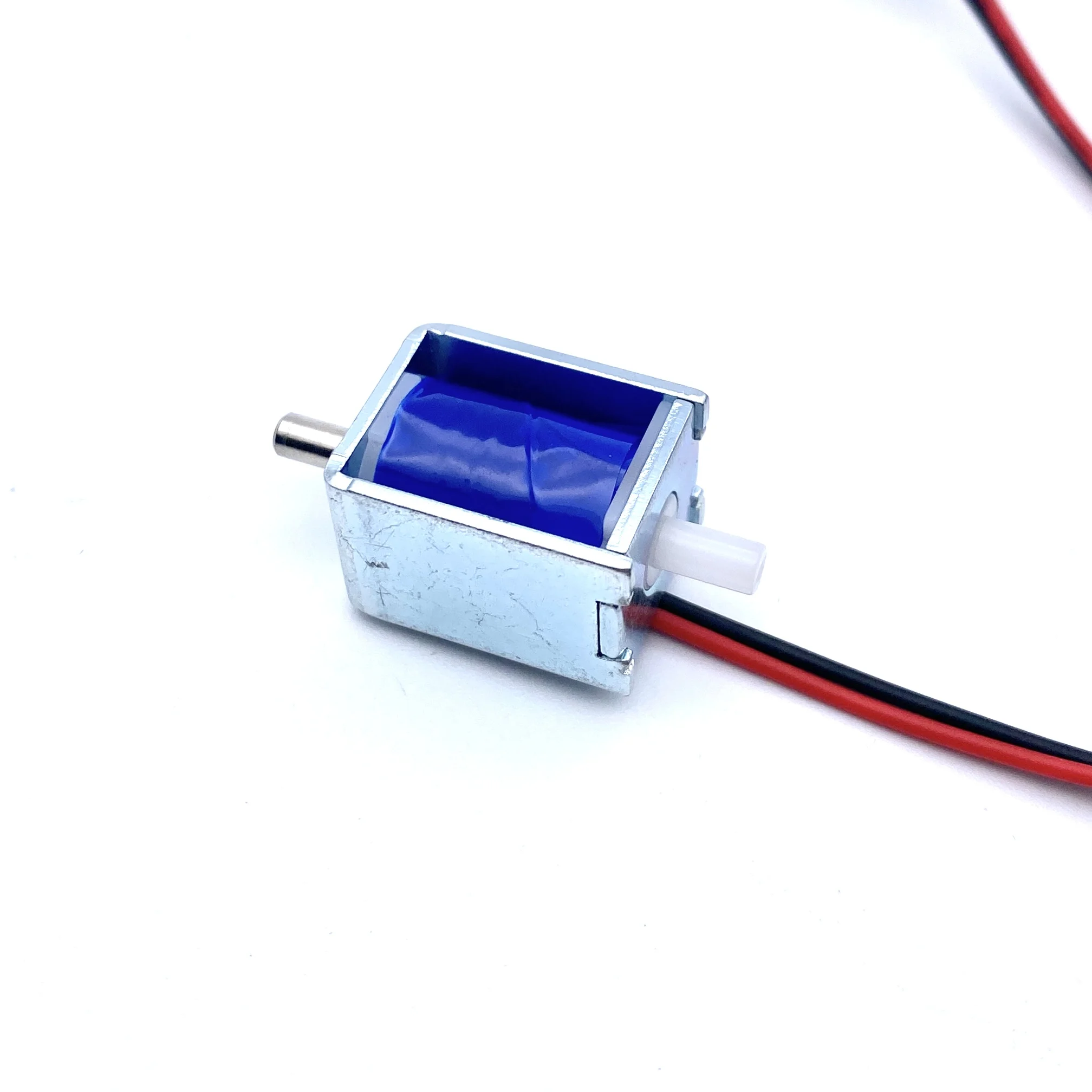 Нормально открытый выпускной электромагнитный клапан 6 В 12 В 24 В детали выпускного клапана
Нормально открытый выпускной электромагнитный клапан 6 В 12 В 24 В детали выпускного клапана