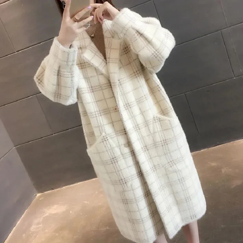 2023 British Cardigan Sweater Autumn Winter New Tailored Collar Long Sweater Fashion Leisure Versatile Loose Thick Knitwear Tops
2023 British Cardigan Sweater Autumn Winter New Tailored Collar Long Sweater Fashion Leisure Versatile Loose Thick Knitwear Tops
