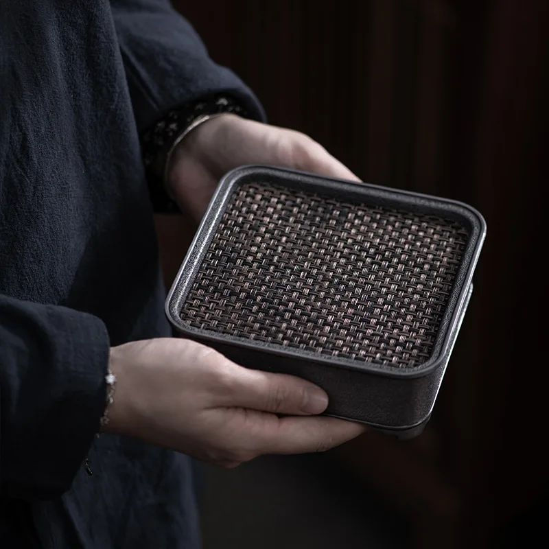 Pure Tin Old Pot Tray Retro Japanese Style Kung Fu Tea Set Dry Teapot Platform Tea Tray Tea Table Trays Serving Tray
Pure Tin Old Pot Tray Retro Japanese Style Kung Fu Tea Set Dry Teapot Platform Tea Tray Tea Table Trays Serving Tray