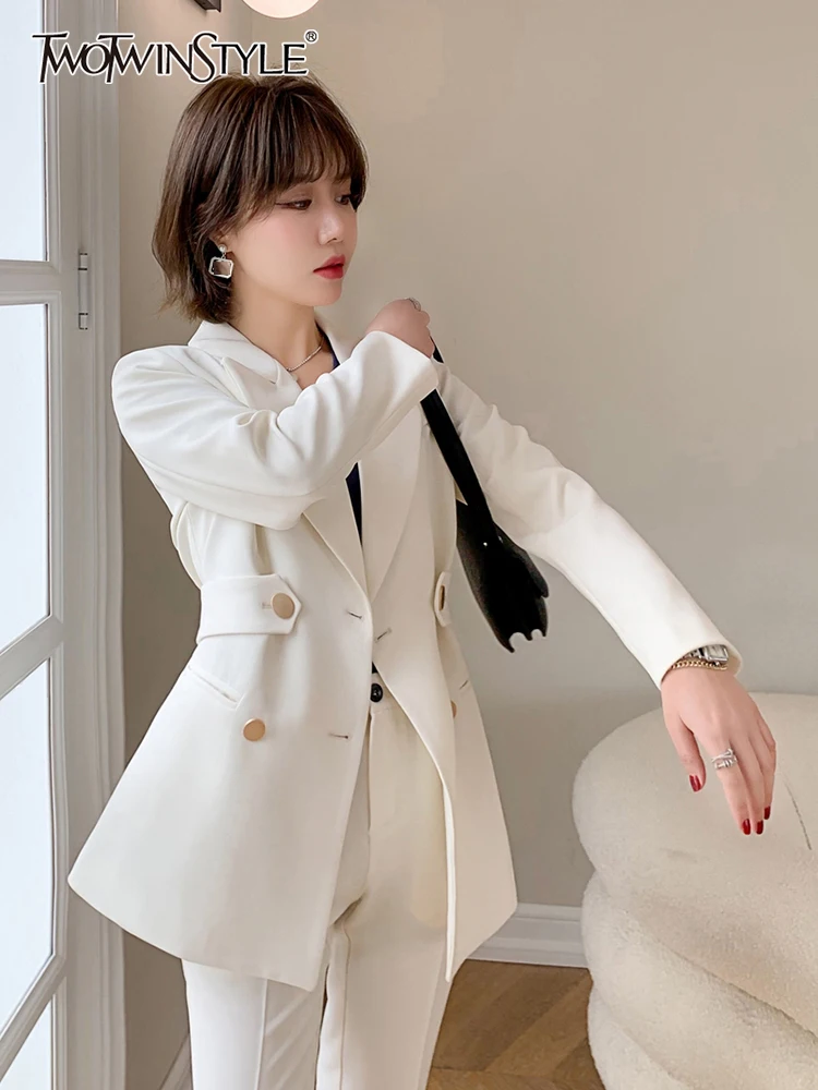 TWOTWINSTYLE Casual Solid Blazer For Women Notched Long Sleeve Double Breasted Loose Straight Coats Female Spring Fashion Style
TWOTWINSTYLE Casual Solid Blazer For Women Notched Long Sleeve Double Breasted Loose Straight Coats Female Spring Fashion Style