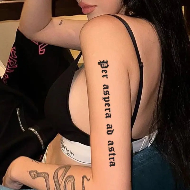 Американская наклейка на тыльную руку с надписью, травяная татуировка, водостойкая, праздничная Милая ненастоящая татуировка для женщин, временные татуировки-наклейки
Американская наклейка на тыльную руку с надписью, травяная татуировка, водостойкая, праздничная Милая ненастоящая татуировка для женщин, временные татуировки-наклейки