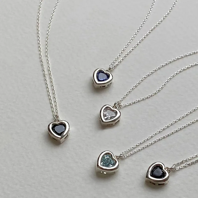 New Four Colors Heart Shaped Necklaces Female Exquisite Geometric Shape Choker Birthday Gift For Ladies Fashion Jewelry
New Four Colors Heart Shaped Necklaces Female Exquisite Geometric Shape Choker Birthday Gift For Ladies Fashion Jewelry