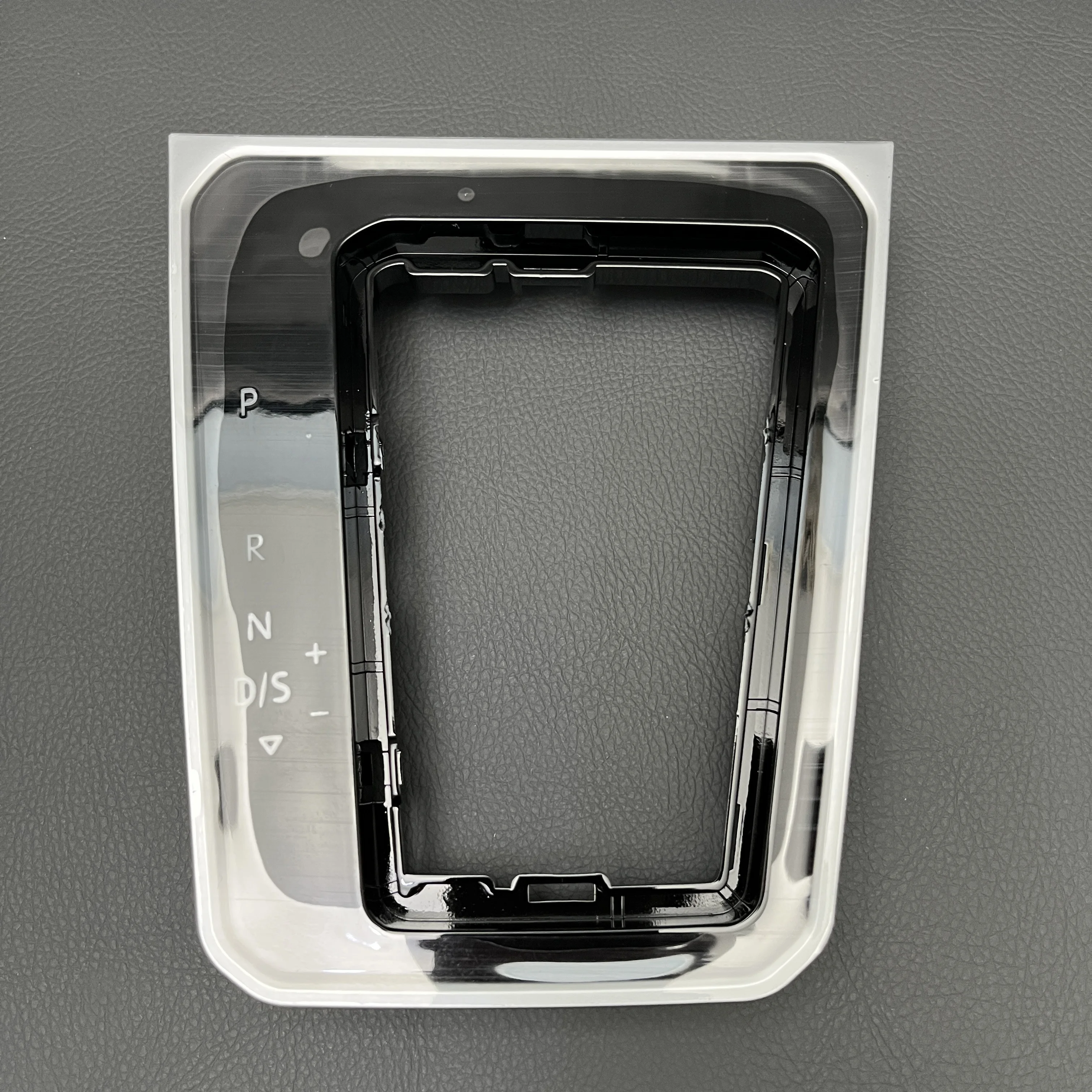 Ручка переключения передач DSG, рамка, кронштейн, базовая отделка, ручка автоматического переключения передач, кожаный чехол для VW PASSAT B8, аксессуары 3G 1713203 C
Ручка переключения передач DSG, рамка, кронштейн, базовая отделка, ручка автоматического переключения передач, кожаный чехол для VW PASSAT B8, аксессуары 3G 1713203 C