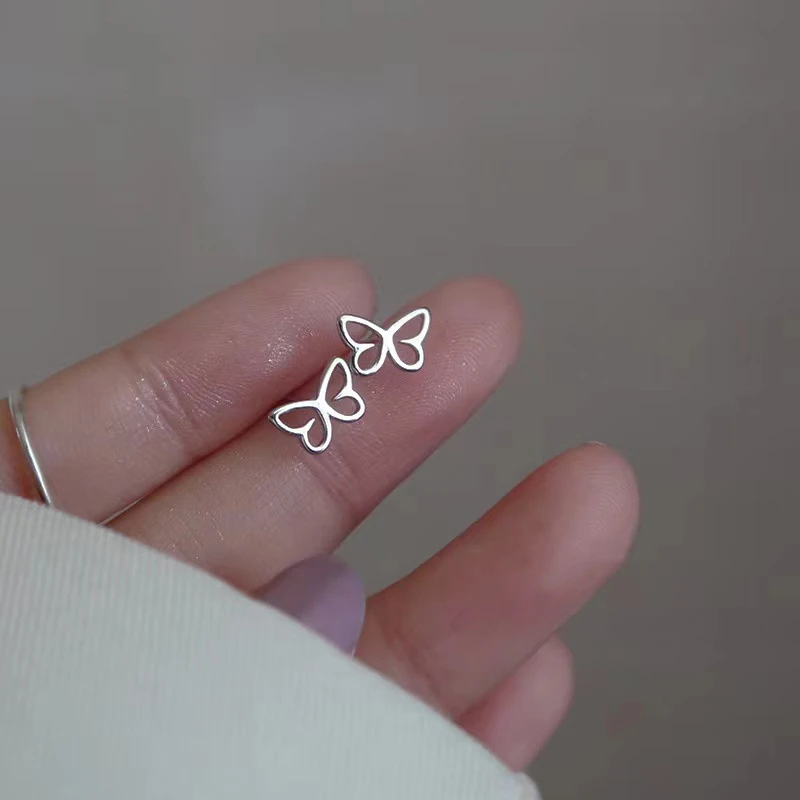 S925 Silver Ear Stud Women's Simple Temperament Trendy Ins Style Retro Jewelry Student Gift 2023 New Style
S925 Silver Ear Stud Women's Simple Temperament Trendy Ins Style Retro Jewelry Student Gift 2023 New Style