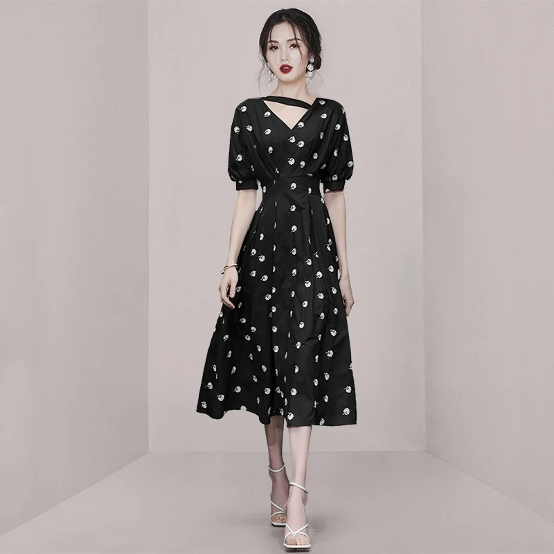 Summer Vintage Floral Dresses Women Korean Chic V-Neck Puff Sleeve Female A-line High Waist Casual Pleated Dress Elegant
Summer Vintage Floral Dresses Women Korean Chic V-Neck Puff Sleeve Female A-line High Waist Casual Pleated Dress Elegant