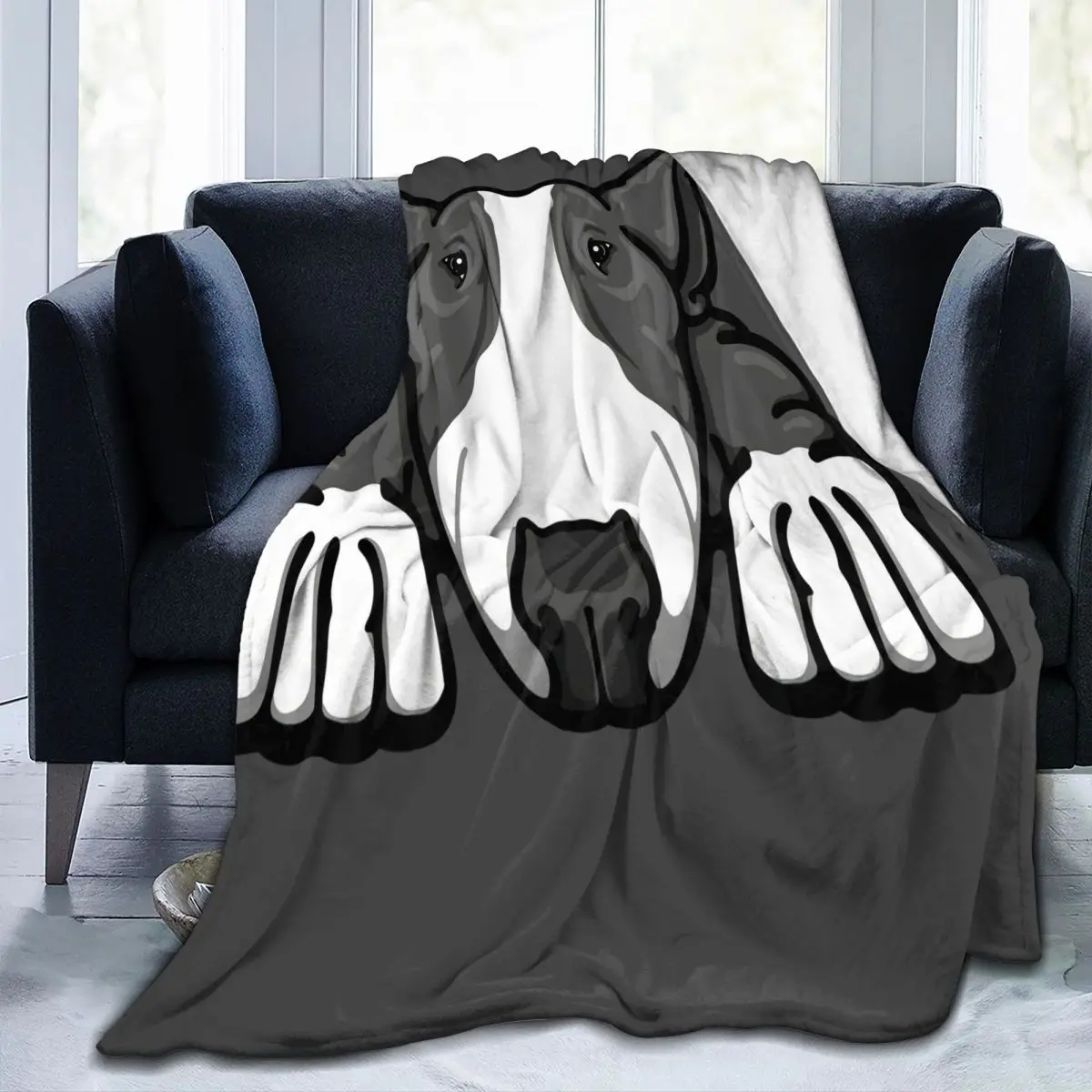 Переносное одеяло для спальни, серого и белого цвета
Переносное одеяло для спальни, серого и белого цвета