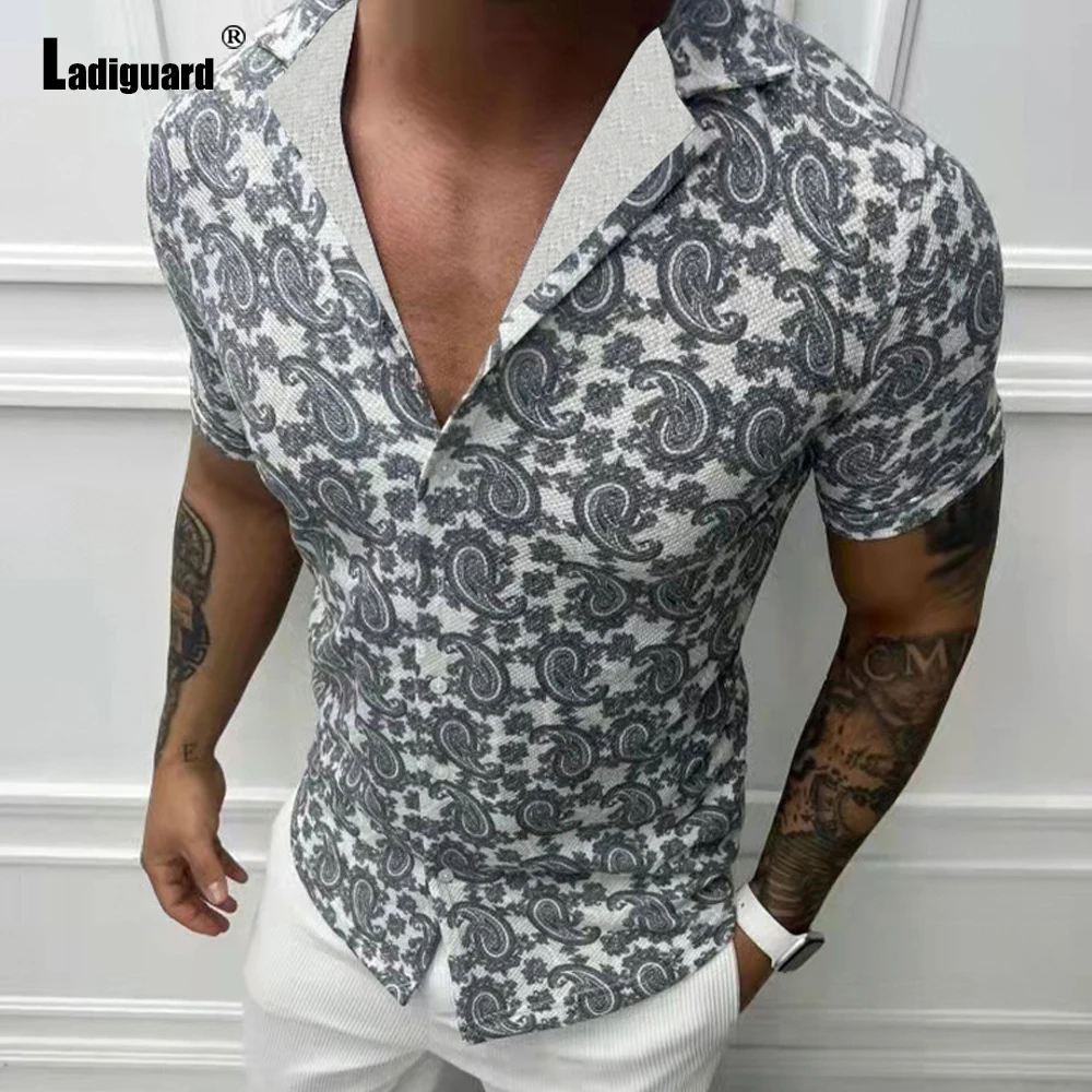 Ladiguard Sexy Mens clothing Short Sleeve Button Fly T-shirt 2022 New Summer Open Stitch Model Dot Tops Men Casual Tees Shirt
Ladiguard Sexy Mens clothing Short Sleeve Button Fly T-shirt 2022 New Summer Open Stitch Model Dot Tops Men Casual Tees Shirt