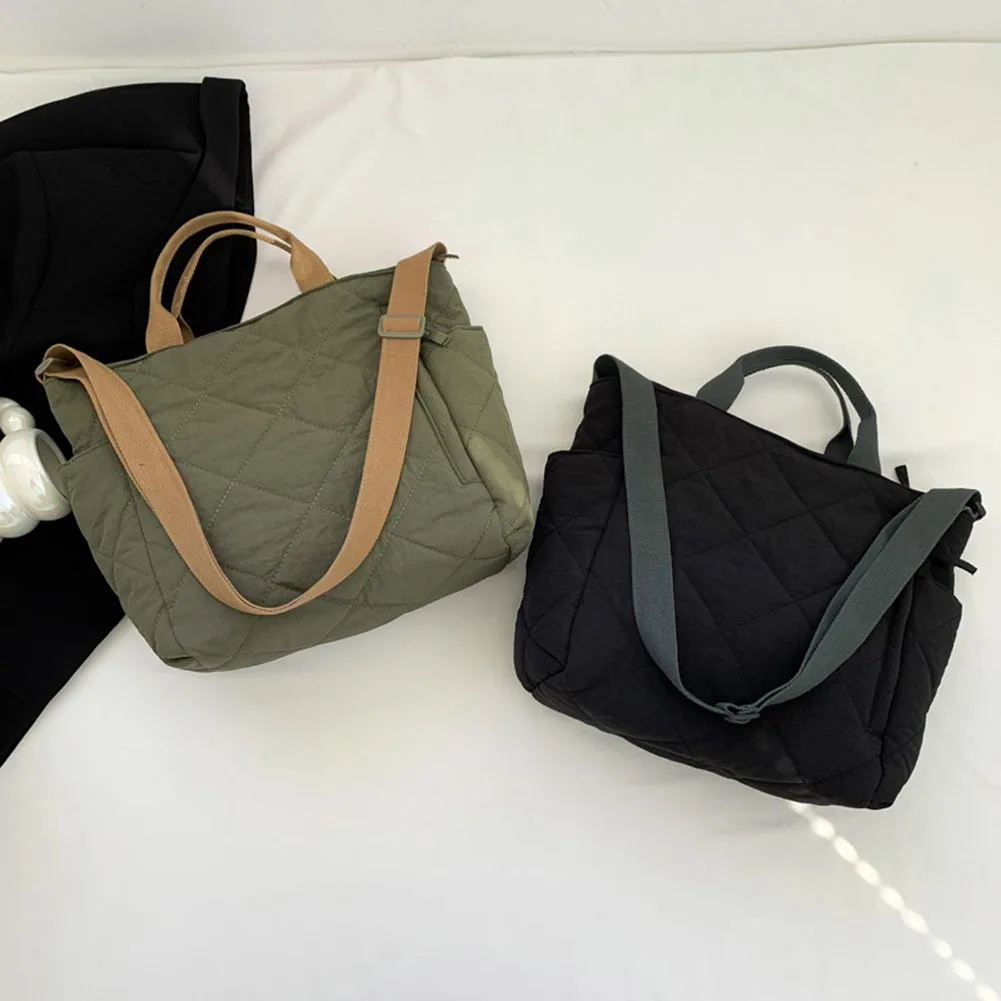 Ladies Diamond Lattice Tote Bag Adjustable Strap Casual Tote Handbag Multipockets Nylon Padded Crossbody Bag Single Shoulder Bag
Ladies Diamond Lattice Tote Bag Adjustable Strap Casual Tote Handbag Multipockets Nylon Padded Crossbody Bag Single Shoulder Bag