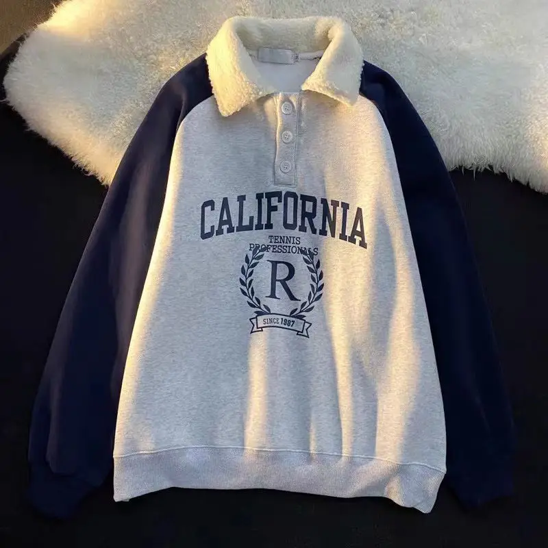 Vintage Polo Collar Letter California Print Oversized Sweatshirt Women for Teen Loose Harajuku Winter American Hoodies Pullovers
Vintage Polo Collar Letter California Print Oversized Sweatshirt Women for Teen Loose Harajuku Winter American Hoodies Pullovers