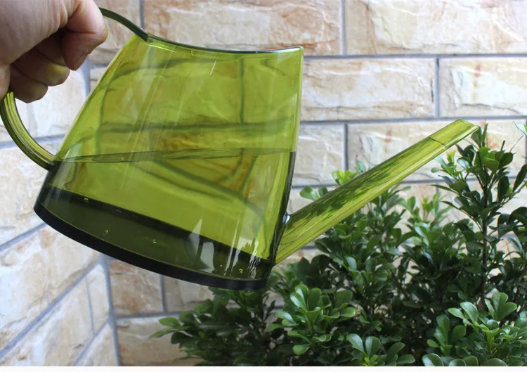 Пластиковая лейка 1.4 л
Пластиковая лейка 1.4 л