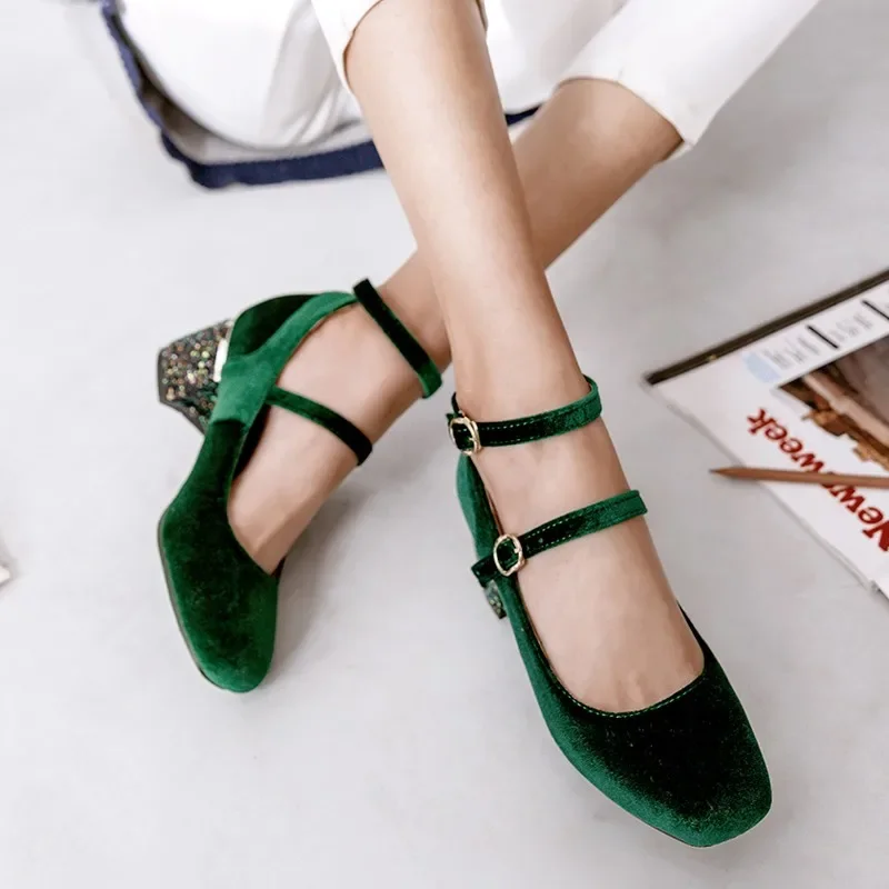 

Concise Spring 2023 New Solid Velvet Flock Shoes Women Square Toe Ankle Strap Bling Sequined Heel 5cm Woman Pumps Green Size 45