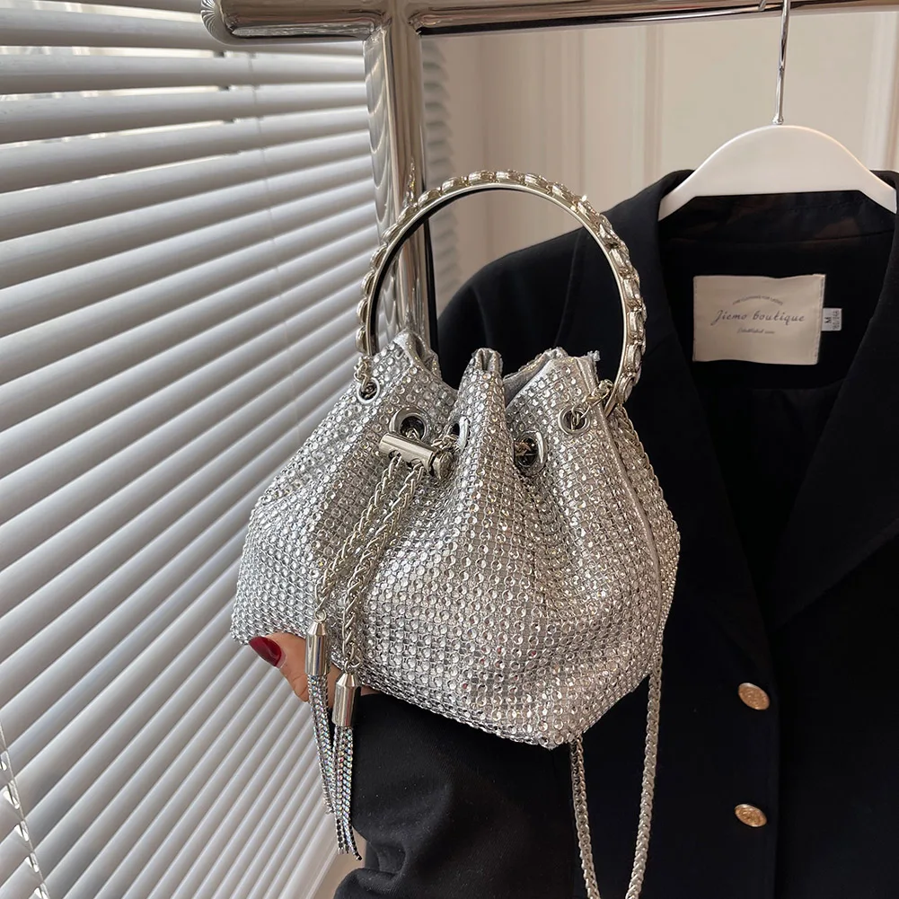 Luxury Designer Purses and Handbags Bags for Women Silver Bucket Clutch Purse Evening Banquet Bag Female Rhinestone Shoulder Bag
Luxury Designer Purses and Handbags Bags for Women Silver Bucket Clutch Purse Evening Banquet Bag Female Rhinestone Shoulder Bag