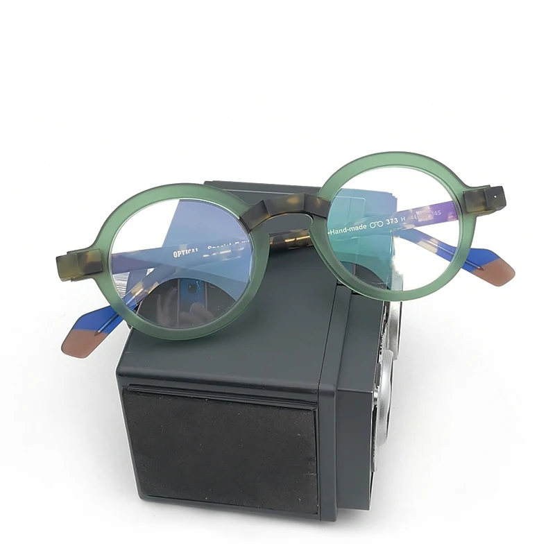 Eyeglasses 2022 Men Spectacle Acetate Italian Eyewear Decorative 373 Myopia Frame Wholesale from Optical Factory
Eyeglasses 2022 Men Spectacle Acetate Italian Eyewear Decorative 373 Myopia Frame Wholesale from Optical Factory