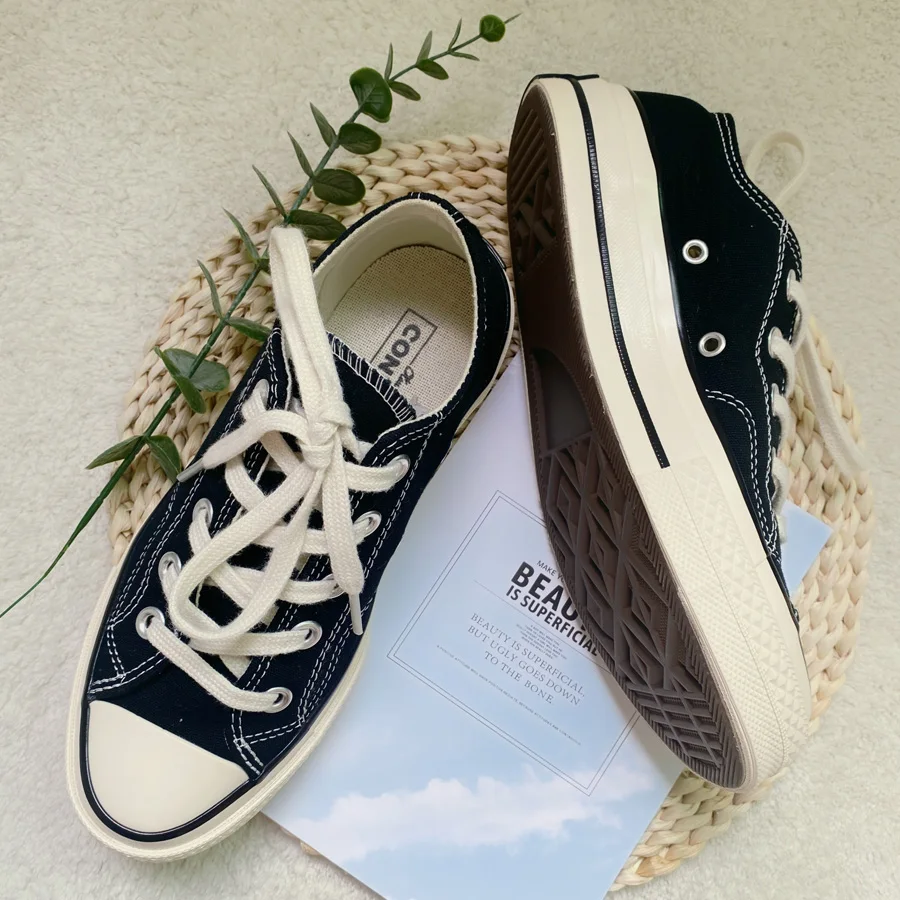 Skateboard shoes black wan same low top canvas shoes lovers classic vulcanized rubber student sneakers
Skateboard shoes black wan same low top canvas shoes lovers classic vulcanized rubber student sneakers