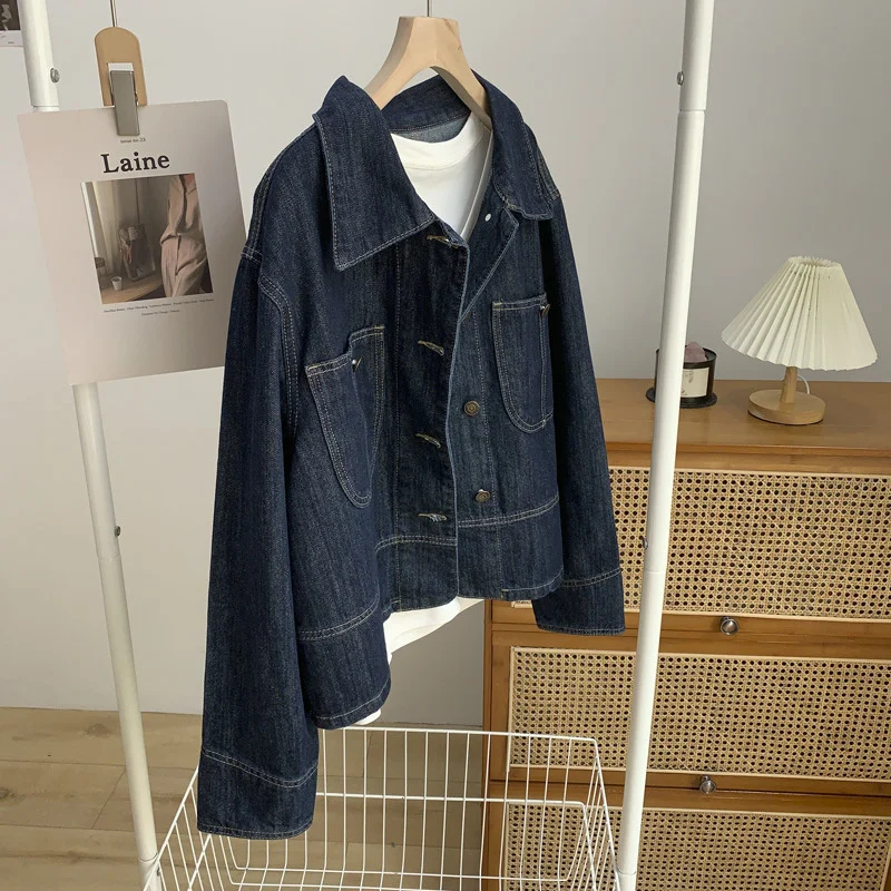 Женское джинсовое пальто в стиле ретро, темно-синее свободное повседневное короткое пальто в стиле ретро, весна-осень 2023
Женское джинсовое пальто в стиле ретро, темно-синее свободное повседневное короткое пальто в стиле ретро, весна-осень 2023