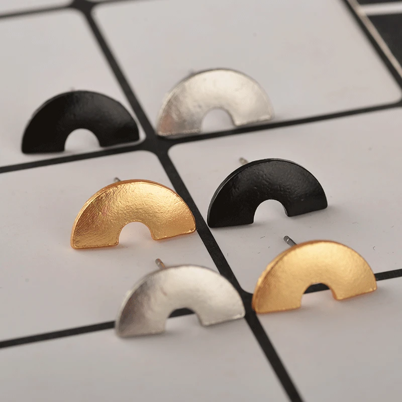 Personality Half Round Stud Earrings Punk Geometric Green Gold Plated Silver Black Stud Earrings Wholesale
Personality Half Round Stud Earrings Punk Geometric Green Gold Plated Silver Black Stud Earrings Wholesale