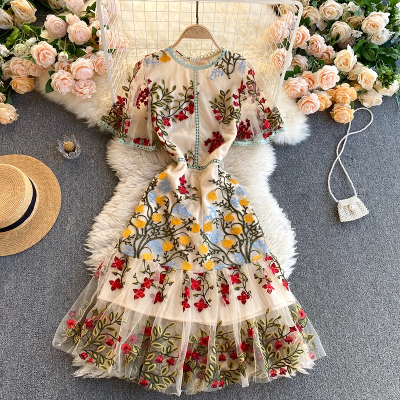 Retro Mesh Embroidery Dress Women Short Sleeve Ruffles A-line Robe Femme Summer High Quality Elegant Chic Streetwear Jurk Mujer 
Retro Mesh Embroidery Dress Women Short Sleeve Ruffles A-line Robe Femme Summer High Quality Elegant Chic Streetwear Jurk Mujer