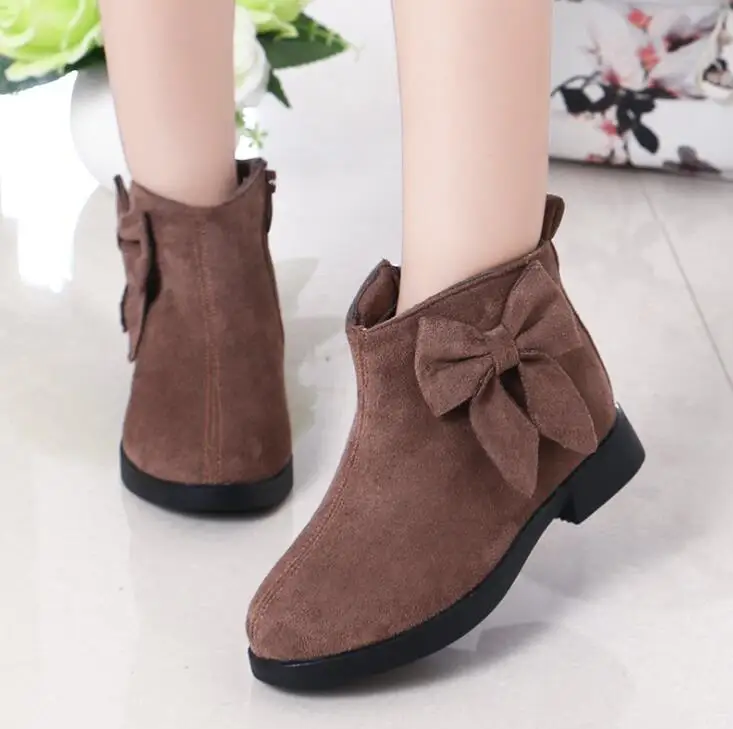 2020 Girls Martin Boots Leather Sport Shoes For Girls Children Warm Boots Fashion Soft Bottom Princess Snow Boots Kids Sneakers
2020 Girls Martin Boots Leather Sport Shoes For Girls Children Warm Boots Fashion Soft Bottom Princess Snow Boots Kids Sneakers
