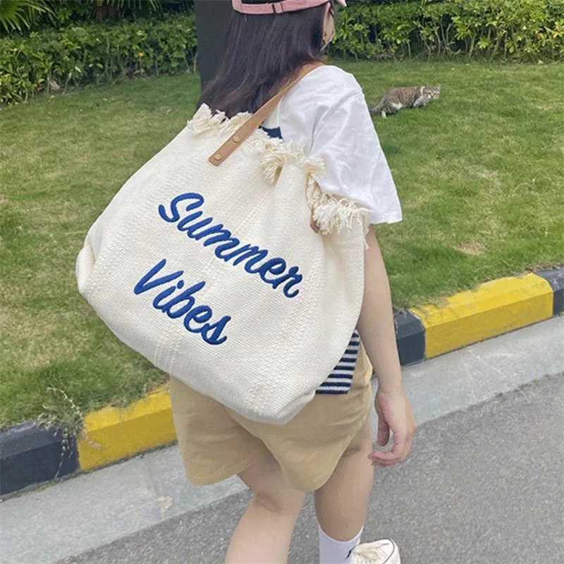 

Женская вместительная сумка-тоут, Пляжная модная подходящая ко всему простая Сумочка с надписью и кисточкой для отпуска