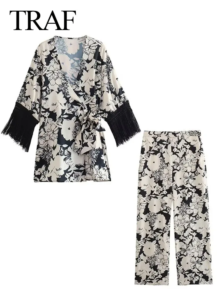 TRAF Women's Summer Fashion Elegant 2 Piece Suit Print Tassel Short Sleeve Cardigans Tops+Casual Side Pockets Wide-Leg Long Pant
TRAF Women's Summer Fashion Elegant 2 Piece Suit Print Tassel Short Sleeve Cardigans Tops+Casual Side Pockets Wide-Leg Long Pant