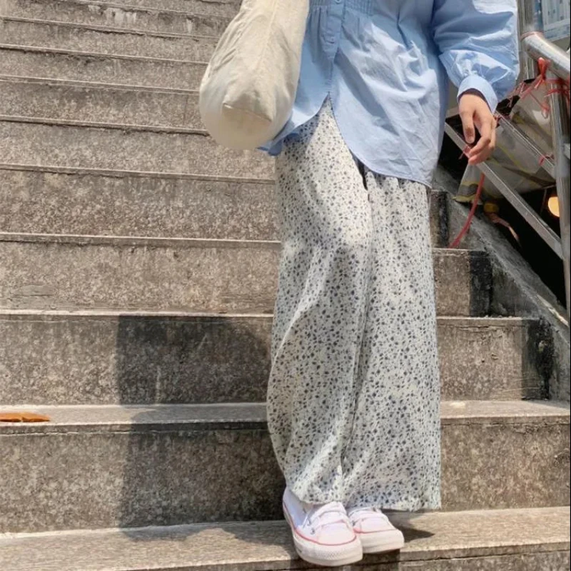 Harajuku Blue Flower Pants Women Casual Lovely Sweet Wide Leg Trousers Korean Retro Teens Hip-hop High waist Straight Trouser
Harajuku Blue Flower Pants Women Casual Lovely Sweet Wide Leg Trousers Korean Retro Teens Hip-hop High waist Straight Trouser
