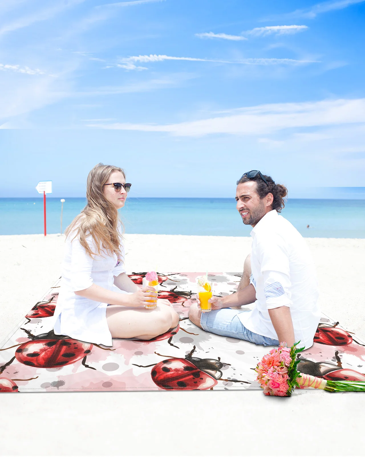 Водонепроницаемый Пляжный коврик с насекомыми, божьей коровкой и песком
Водонепроницаемый Пляжный коврик с насекомыми, божьей коровкой и песком