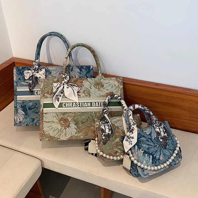 Luxury Flowers Designer Tote Handbag For Women 2022 New Lady Fashion Trends Brand Silk Scarf Shoulder Bag Bolsa Feminina Bolsos
Luxury Flowers Designer Tote Handbag For Women 2022 New Lady Fashion Trends Brand Silk Scarf Shoulder Bag Bolsa Feminina Bolsos