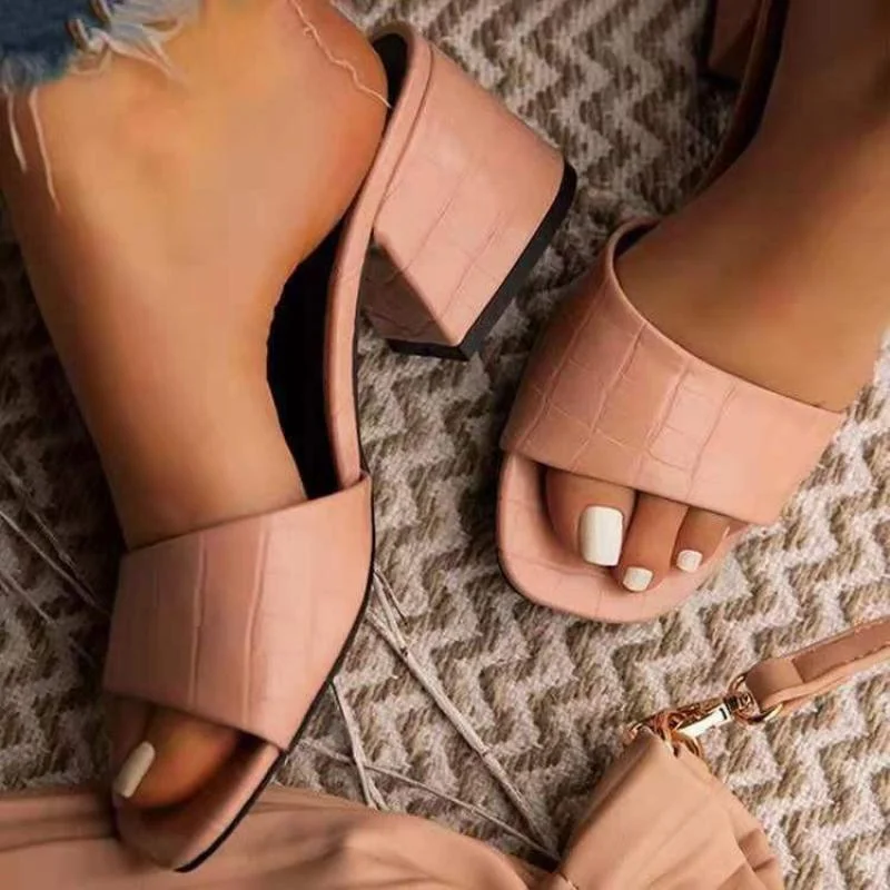 Women Slippers 2022 Fashion New Peep Toe Walking Shoes Lightweight Platform Shoes Outdoor Female Slippers Soft Zapatos De Mujer
Women Slippers 2022 Fashion New Peep Toe Walking Shoes Lightweight Platform Shoes Outdoor Female Slippers Soft Zapatos De Mujer