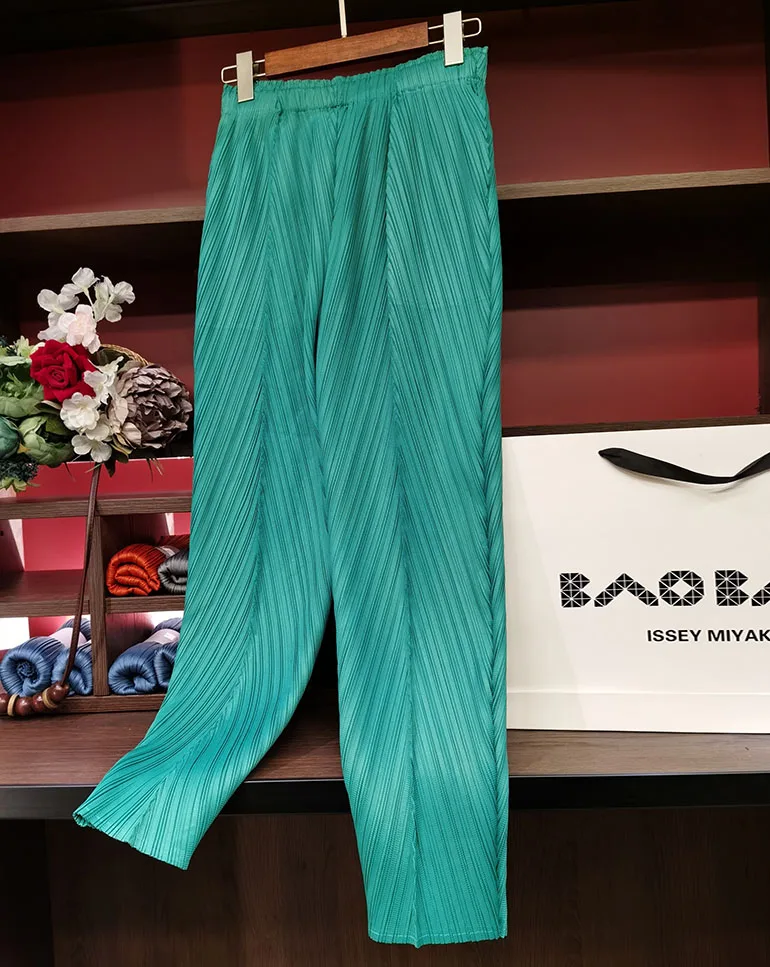 Summer Miyake Pleated Casual Straight Y2k Women's Pants Office Lady High Waist Trousers Fashion Aesthetic Clothing
Summer Miyake Pleated Casual Straight Y2k Women's Pants Office Lady High Waist Trousers Fashion Aesthetic Clothing