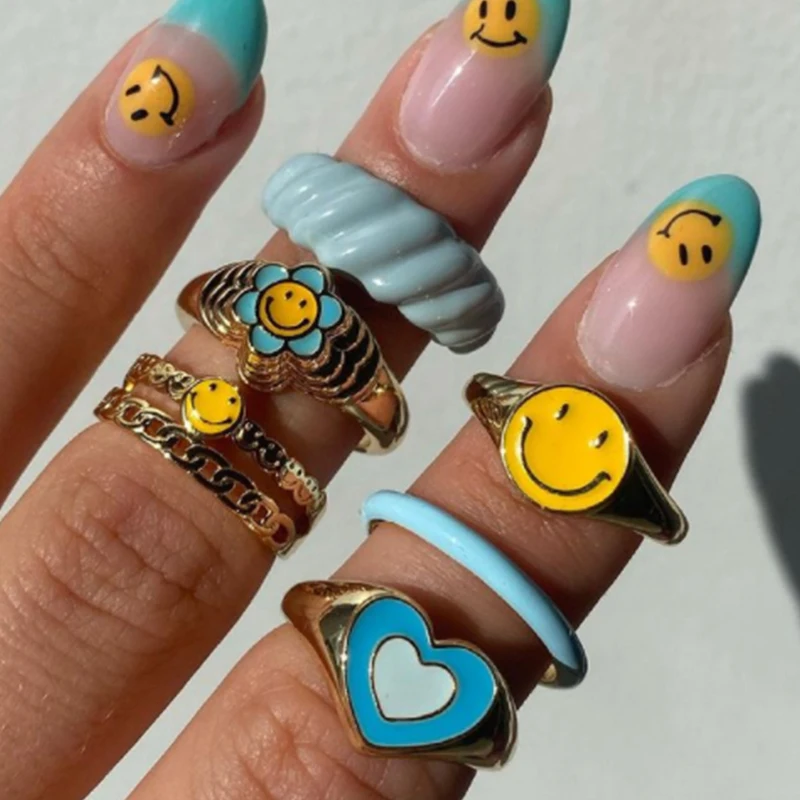 Fashion Cute Blue Enamel Smiley Rings for Women Elegant Zircon Heart Ring Engagement Wedding Party Jewelry Wholesale
Fashion Cute Blue Enamel Smiley Rings for Women Elegant Zircon Heart Ring Engagement Wedding Party Jewelry Wholesale