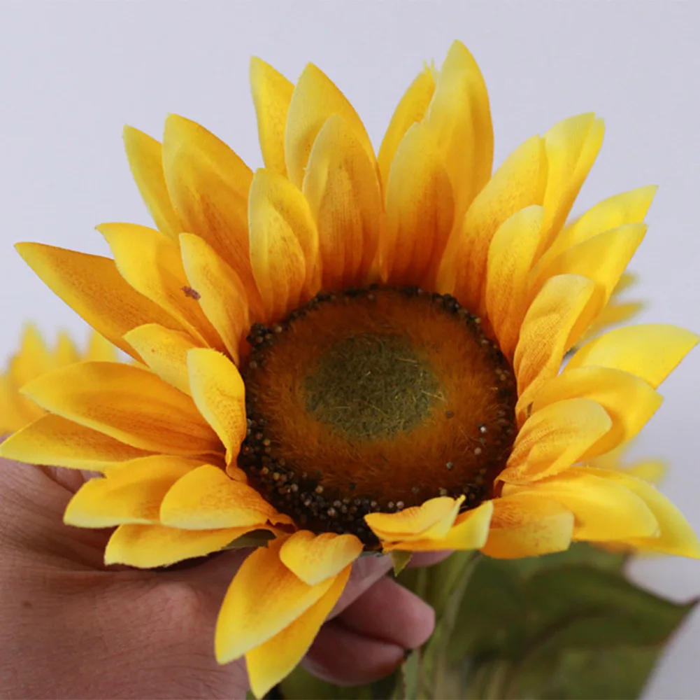 Sunflower Artificial Flowers 13 Heads Fake Sunflowers Plastic Silk Flower Flower Arrangement Wedding Party Garden Home Decor
Sunflower Artificial Flowers 13 Heads Fake Sunflowers Plastic Silk Flower Flower Arrangement Wedding Party Garden Home Decor
