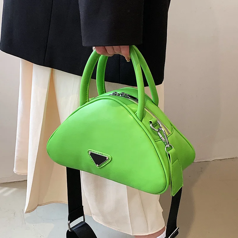 Japan Korea Popular Green Women's Bags 2022 Summer New Fashion Versatile Messenger Bag Fashion Portable Triangle Bag 7OT9
Japan Korea Popular Green Women's Bags 2022 Summer New Fashion Versatile Messenger Bag Fashion Portable Triangle Bag 7OT9