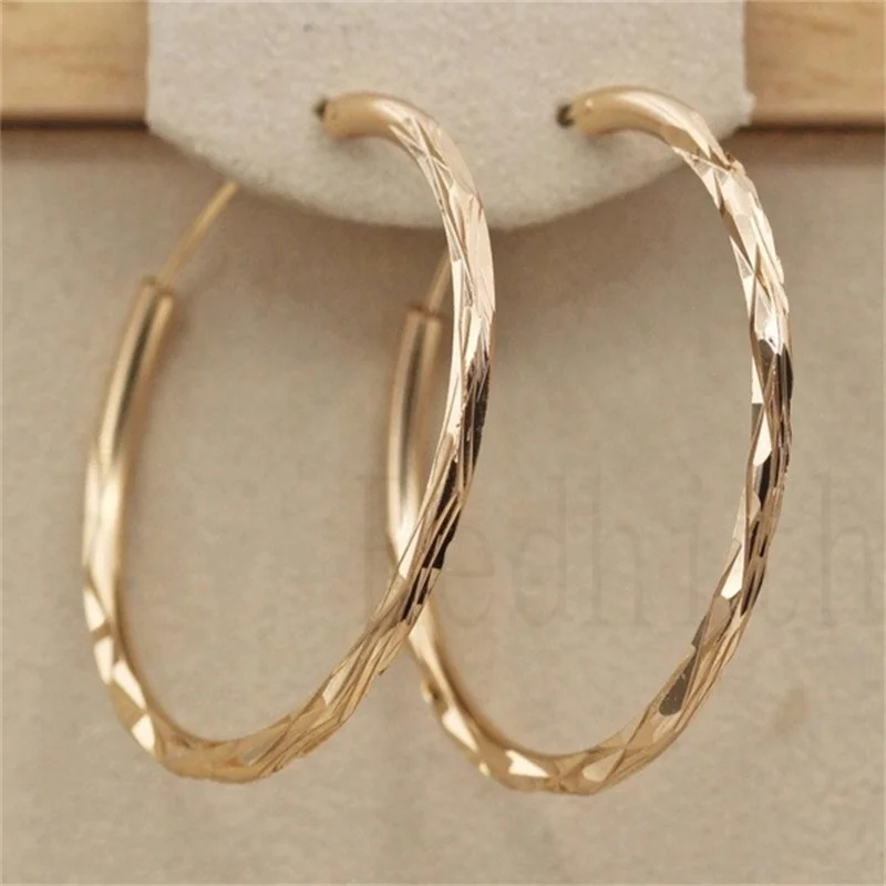 European and American Circle Earrings Big Gold Earrings Wave Exaggerated Atmosphere Personality Earrings Cold Wind Earrings
European and American Circle Earrings Big Gold Earrings Wave Exaggerated Atmosphere Personality Earrings Cold Wind Earrings