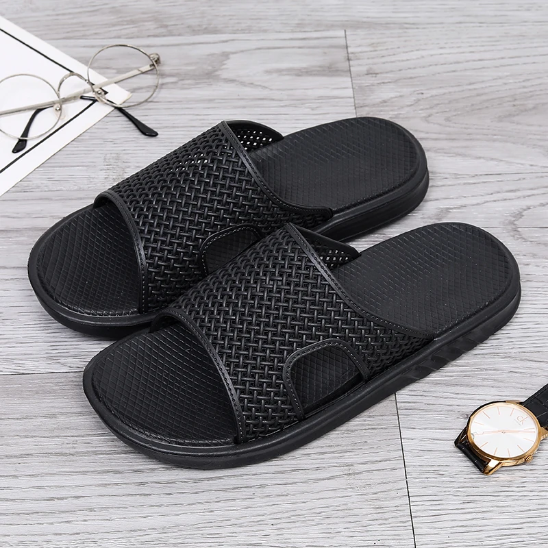 New fashion beach bathroom slippers soft bottom breathable 2022 hot sale casual comfortable breathable men's slippers
New fashion beach bathroom slippers soft bottom breathable 2022 hot sale casual comfortable breathable men's slippers