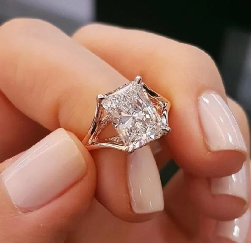 Square Zircon Ring Temperament Wedding Diamond Ring Metal Ring for Women Party Jewelry
Square Zircon Ring Temperament Wedding Diamond Ring Metal Ring for Women Party Jewelry