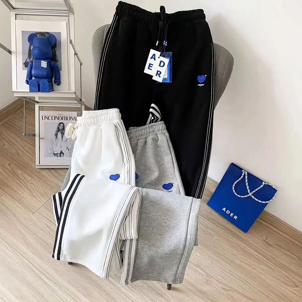 ADER ERROR high quality love embroidery trousers unisex casual loose men and women couples straight sports pants look long legs
ADER ERROR high quality love embroidery trousers unisex casual loose men and women couples straight sports pants look long legs