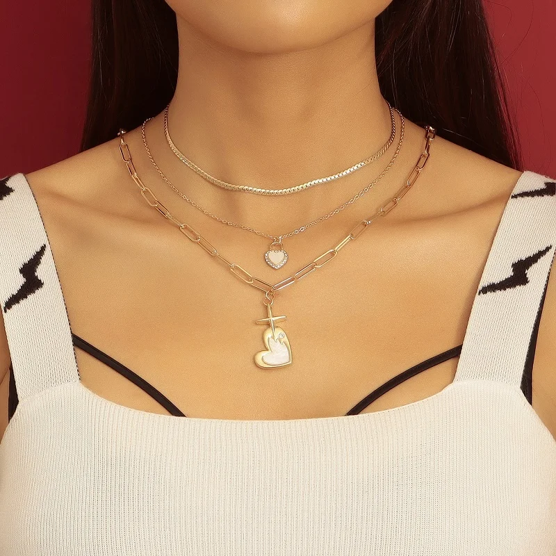 Trendy Double Layer Neck Chain Irregular Heart Fritillary Pendant Necklace Simple Snake Chain Female Retro Jewelry For Women
Trendy Double Layer Neck Chain Irregular Heart Fritillary Pendant Necklace Simple Snake Chain Female Retro Jewelry For Women