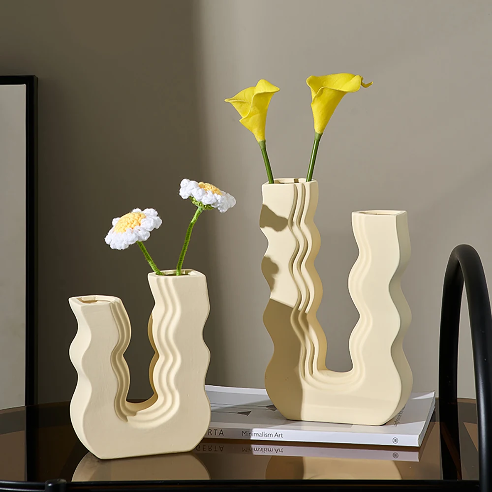 Creative U-shaped Ceramic Vase Living Room Decoration Artificial Flower Decorative Vase Aesthetic Room Decor Home Decor Gift 
Creative U-shaped Ceramic Vase Living Room Decoration Artificial Flower Decorative Vase Aesthetic Room Decor Home Decor Gift