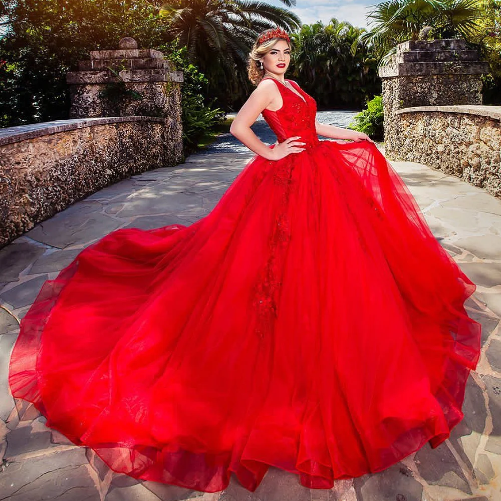 Red Quinceanera Dresses 2022 V Neck Lace Applique Corset Back Sweet 15 16 Birthday Dress Princess Prom Ball Gown Pageant Holiday 
Red Quinceanera Dresses 2022 V Neck Lace Applique Corset Back Sweet 15 16 Birthday Dress Princess Prom Ball Gown Pageant Holiday