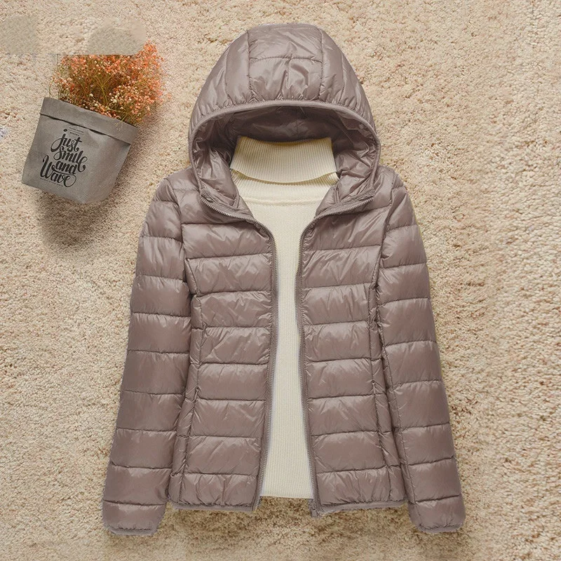 2021 New Women Thin Down Jacket White Duck Down Ultralight Jackets Autumn And Winter Warm Coats Portable Outwear
2021 New Women Thin Down Jacket White Duck Down Ultralight Jackets Autumn And Winter Warm Coats Portable Outwear
