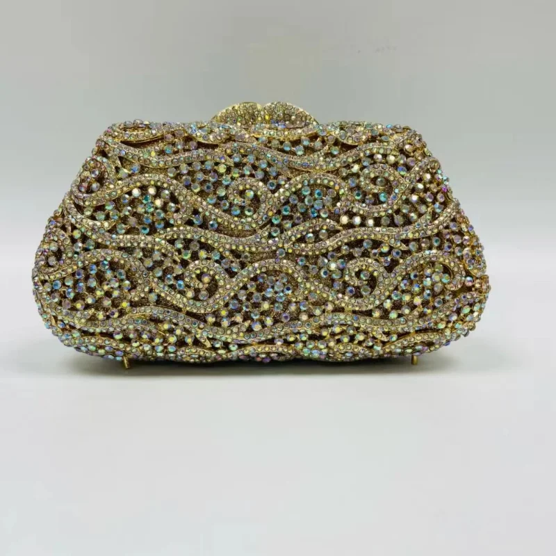 2022 design, hand inlaid diamond three-dimensional handbag, diamond crystal dinner bag, party chain bag, female YLS
2022 design, hand inlaid diamond three-dimensional handbag, diamond crystal dinner bag, party chain bag, female YLS