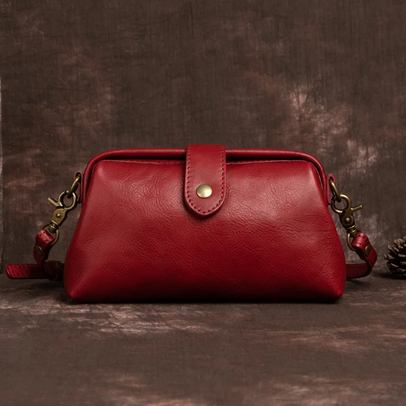 Woman's Leather Men Shoulder Crossbody Bag for female Retro Messenger bag for Women Leather Phone Sling Bag Ladies Clutches
Woman's Leather Men Shoulder Crossbody Bag for female Retro Messenger bag for Women Leather Phone Sling Bag Ladies Clutches