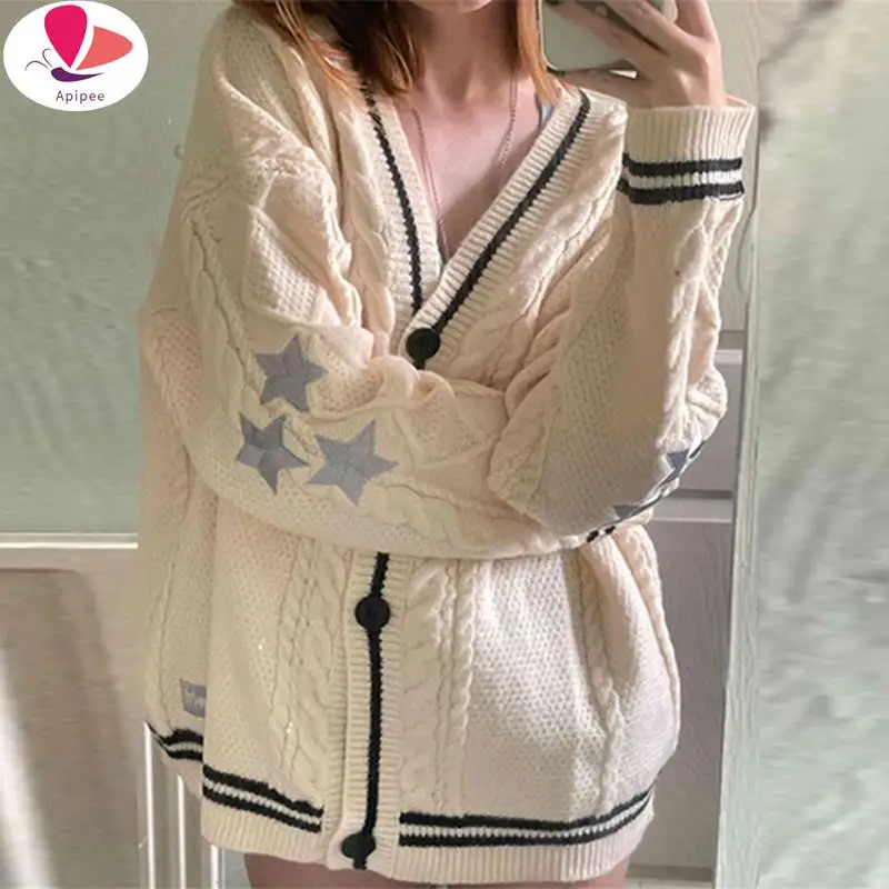 APIPEE Star Embroidery Loose Cardigans Women Y2K Vintage Autumn Single Breasted Long Sleeve Top Coats Ladies Knitted Sweaters
APIPEE Star Embroidery Loose Cardigans Women Y2K Vintage Autumn Single Breasted Long Sleeve Top Coats Ladies Knitted Sweaters