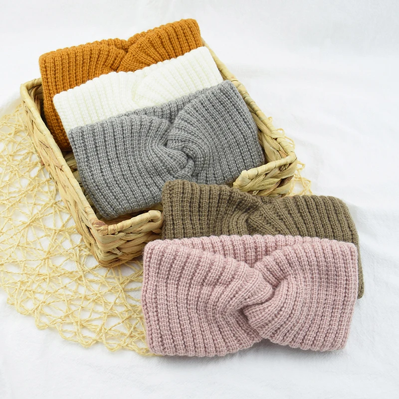 European Woman Wool Crochet Knitted Cross Headband Winter Warm Simple Wide Side Elastic Hairband Fashion Hair Accessories
European Woman Wool Crochet Knitted Cross Headband Winter Warm Simple Wide Side Elastic Hairband Fashion Hair Accessories