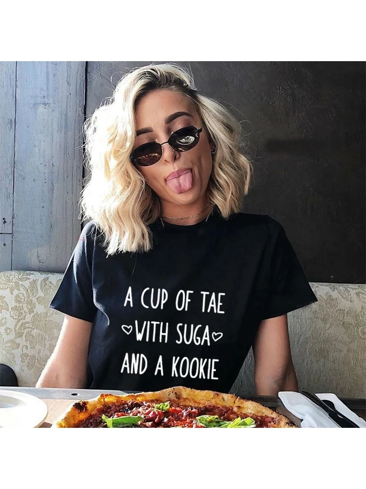 Женская забавная футболка с надписью «A Cup of Tea with Sugar and A Cookie», хипстерские Camisetas, повседневные Летние футболки с круглым вырезом в стиле Харадзюку
Женская забавная футболка с надписью «A Cup of Tea with Sugar and A Cookie», хипстерские Camisetas, повседневные Летние футболки с круглым вырезом в стиле Харадзюку