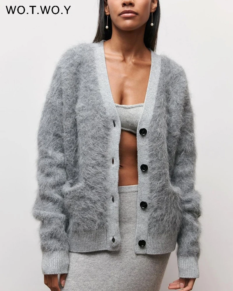 WOTWOY Casual Long Sleeve V-Neck Cardigan Women Autumn Winter Buttons-up Solid Coat Female Imitation Mink Sweater Top 2023
WOTWOY Casual Long Sleeve V-Neck Cardigan Women Autumn Winter Buttons-up Solid Coat Female Imitation Mink Sweater Top 2023