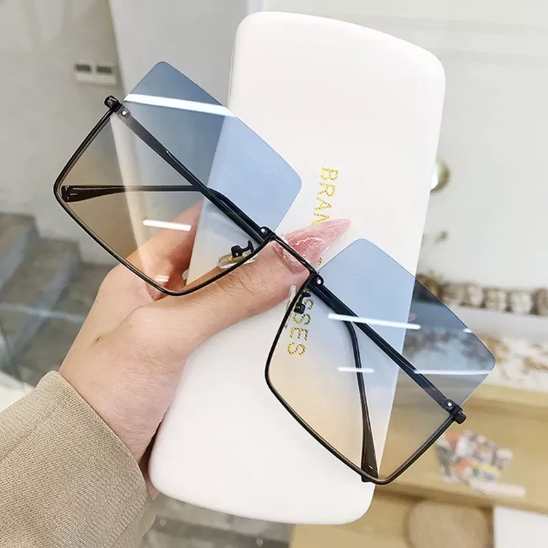 Trending products Square Sunglasses Women Brand Retro Big Frame Sun Glasses Female Metal Semi-Rimless Designer Oculos De Sol tre
Trending products Square Sunglasses Women Brand Retro Big Frame Sun Glasses Female Metal Semi-Rimless Designer Oculos De Sol tre