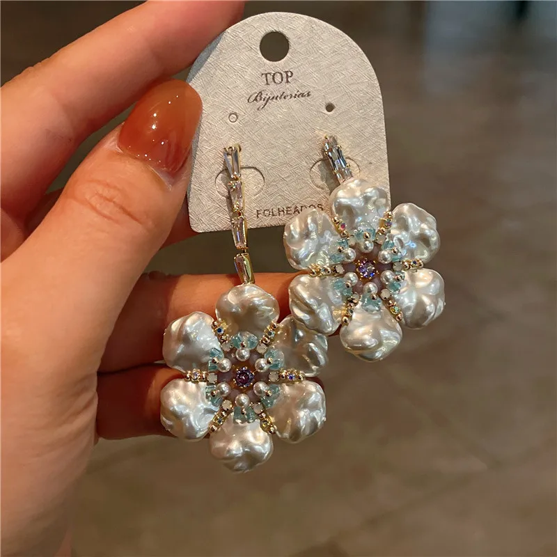 Серьги в виде белых цветов, серебро 925 пробы, инкрустированные вручную иглы, крупные модные серьги, характерные этнические серьги 
Серьги в виде белых цветов, серебро 925 пробы, инкрустированные вручную иглы, крупные модные серьги, характерные этнические серьги